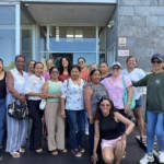 Foto grupal de guardianas azules en el taller de liderazgo, género y empoderamiento emocional en San Cristóbal